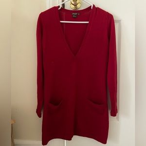 Italian merind wool J McLaughlin v neck sweater dress